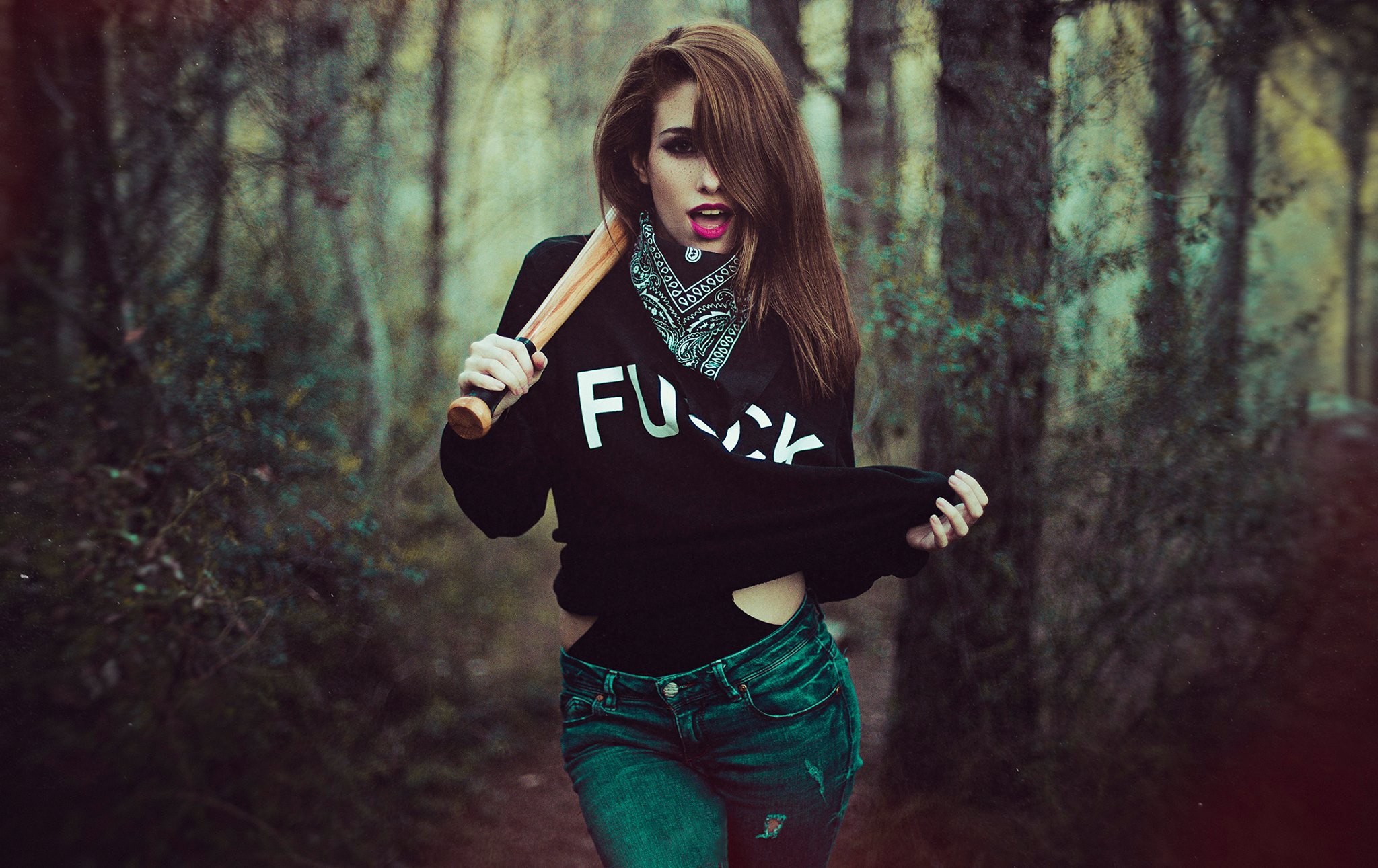 Take a pause and enjoy Sassy girls — streaming from Paris