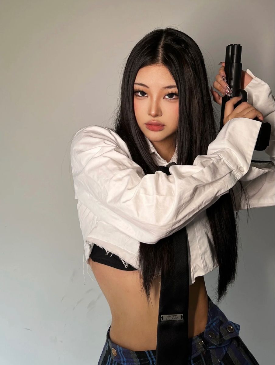 A cozy shot with Sassy girls — straight from Paris