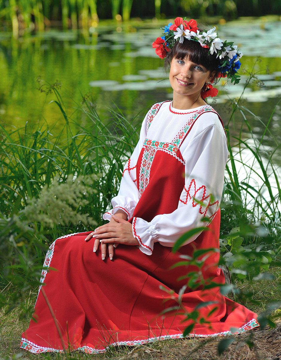 Beautiful girl Girls in Slavic costumes in Paris