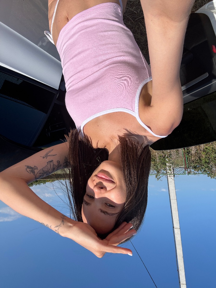 Sexy model Tina in Paris